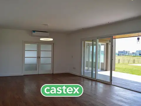 Casa en Alquiler de 4 dormitorios