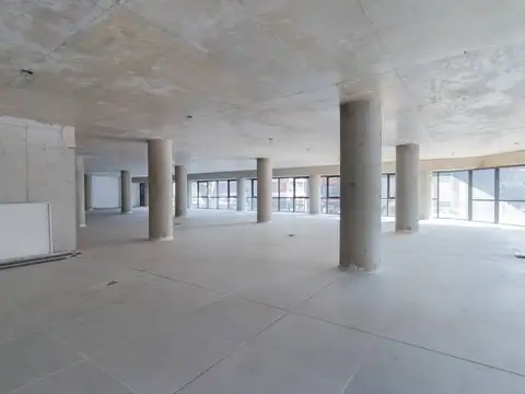 Av. Caseros 3400, Piso 1 A