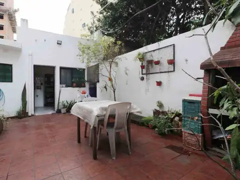 Venta PH en Flores con Patio en P.B sin expensas