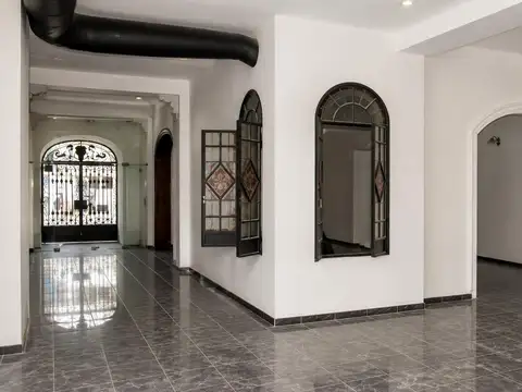 Local en Alquiler en Centro, $ 9.000.000