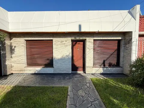 Casa en Venta en Munro, USD 155.000