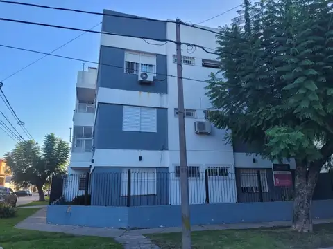 Chile 1600, Piso 1°