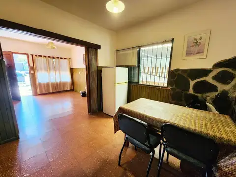 Casa 8 ambientes con 1 baño