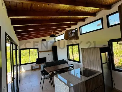 Casa 2 ambientes con 1 baño
