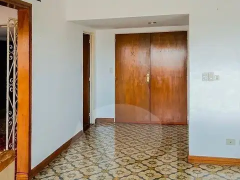 Departamento 5 ambientes con 4 baños