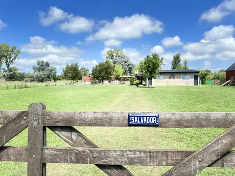 Descubre la magia de Bahia de los Lobos con la venta de este encantador complejo de dos cabañas!