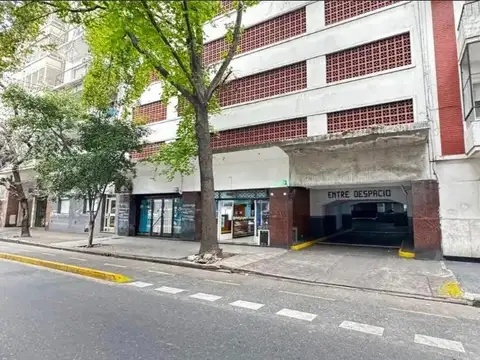 Senillosa e/ Guayaquil y Venezuela al 200