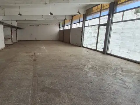 Local en Venta 25 años