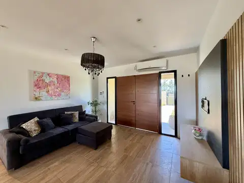 Casa 6 ambientes con 3 baños