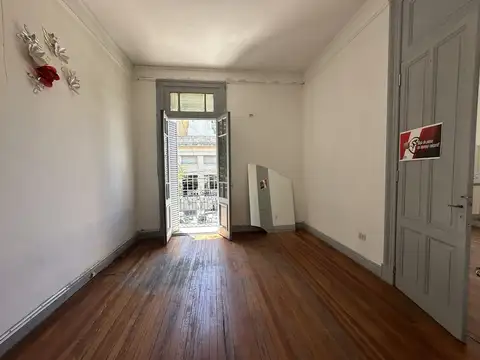 Local en Alquiler - Primer Piso