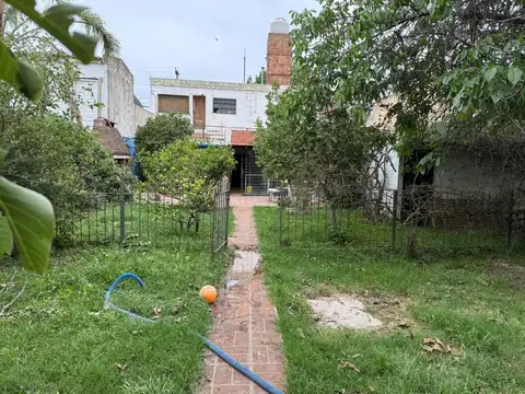 VENTA CASA 3 DORM BARRIO AMEGUINO SUD