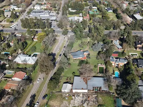 Terreno de esquina en  venta en FUNES