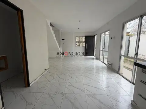 Casa 3 ambientes con 2 baños
