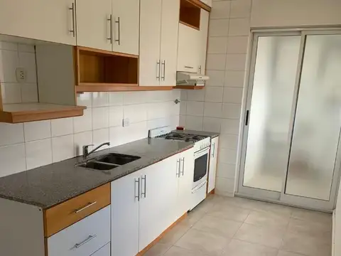 Departamento 3 ambientes con 2 baños