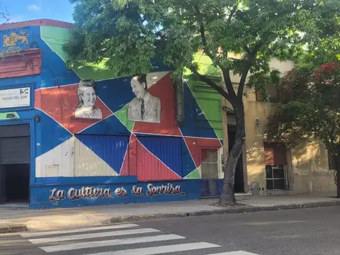 Casa 10 ambientes con 4 baños