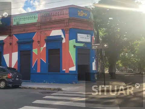Lote Casa Esquina con Local y 8 Habitaciones Oficinas Barracas APTO CRÉDITO