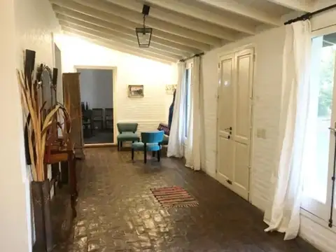 Casa en Venta con 2 cocheras