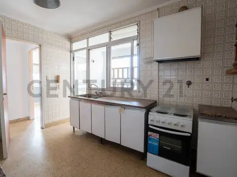 Departamento 7 ambientes con 2 baños