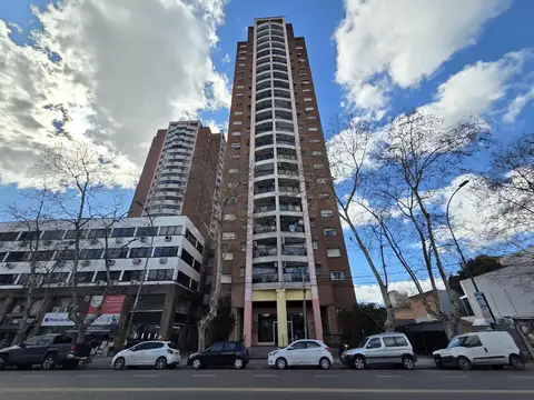 Av. Pres. Juan Domingo Peron 500, Piso 1
