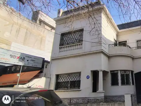 Casa 4 amb. Venta en Beccar salida 2 calles