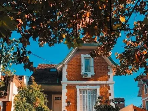 Casa Chalet  en Venta en Temperley, Lomas de Zamora, G.B.A. Zona Sur