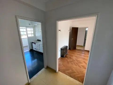 25 De Mayo 1002 , Piso 2