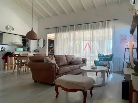 CASA EN VENTA EN A MADRUGADA