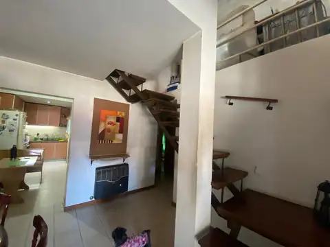 Depto Tipo Casa 3 ambientes con 2 baños