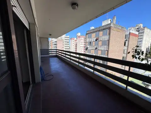 PISO EXCLUSIVO BARRIO MARTIN 3 Dorm. + Cochera