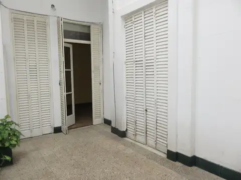 DEPARTAMENTO 3 AMBIENTES PB CON PATIO