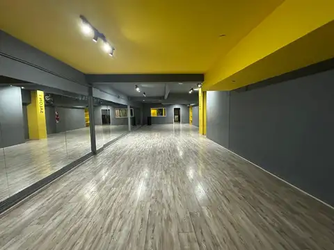 Local en Alquiler en Caseros, $ 2.800.000