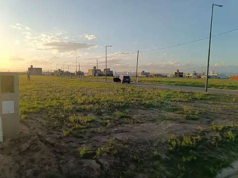 VENTA TERRENO PAMPAS DE MANANTIALES