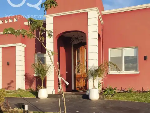 Casa en  Venta San Sebastian Pilar Fondo verde