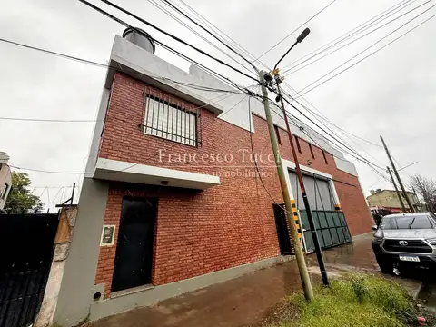 Galpón en alquier en José C. Paz