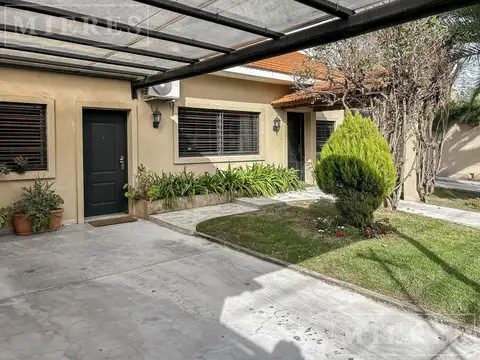 Casa en Venta con 5 cocheras
