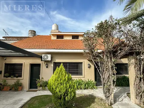 Casa 7 ambientes con 3 baños
