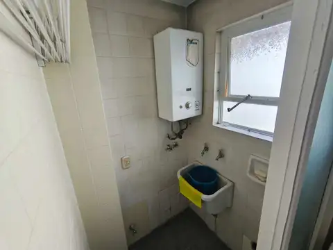 Venta Depto 2 AMB Boedo Contrafrente 42M2 Luminoso