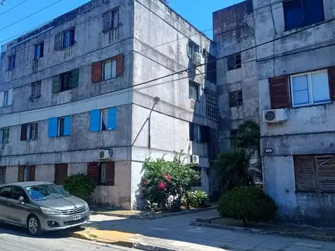 Triunvirato 4000, Piso PB