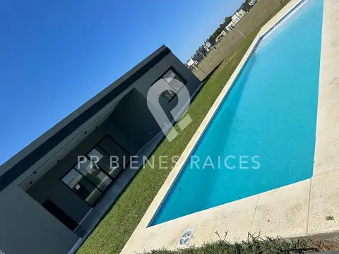 Casa en Alquiler en San Felipe Barrio Privado