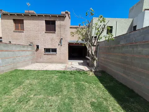 Casa en Alquiler de 3 dormitorios