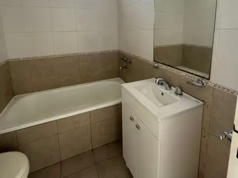 Departamento en Alquiler en Echesortu, $ 440.000