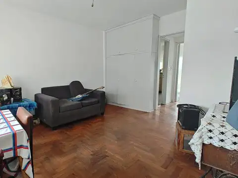 Avenida Forest 800, Piso 4