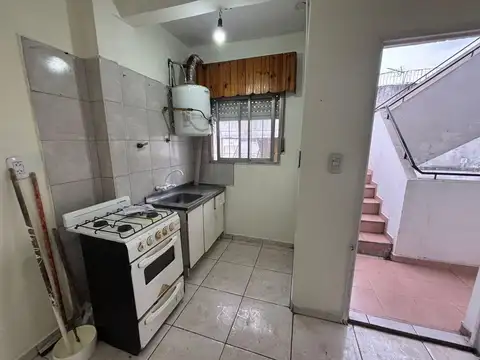 Departamento en Alquiler en Villa Luzuriaga, $ 350.000