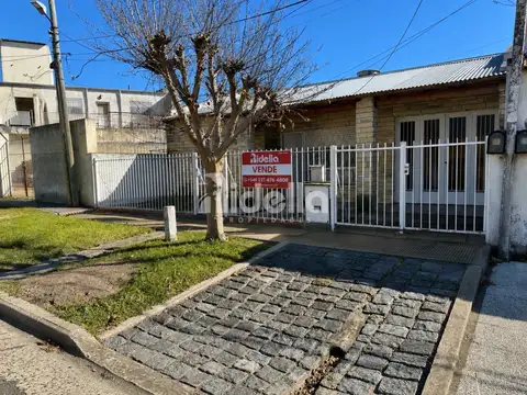 Casa en Venta en Villa Elvira, USD 60.000