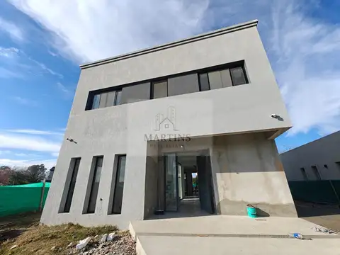 Moderna casa en Santa Elena