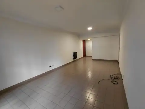 Depto Tipo Casa 4 ambientes con 2 baños
