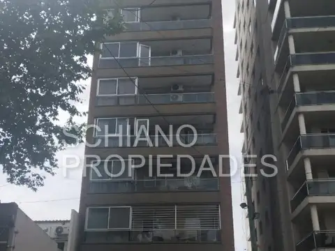DEPARTAMENTO DE TRES AMBIENTES CON COCHERA EN QUILMES CENTRO. EXCELENTE UBICACIÓN.