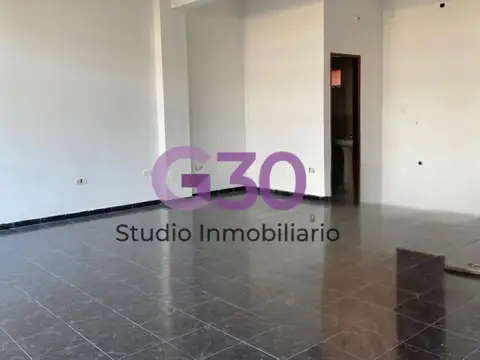 Alquiler Amplio Local en Av. Santa Catalina