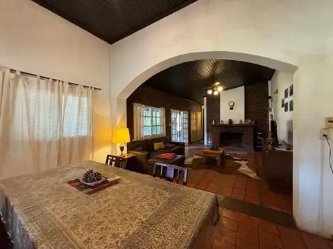 Casa 6 ambientes con 3 baños