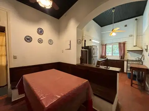 Casa en Venta con 3 cocheras